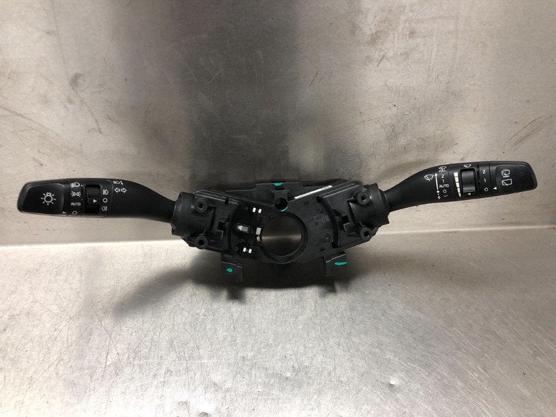 COMBINE COMMODO Kia Niro I (DE) (|93403G5960|), Utilisé, Kia