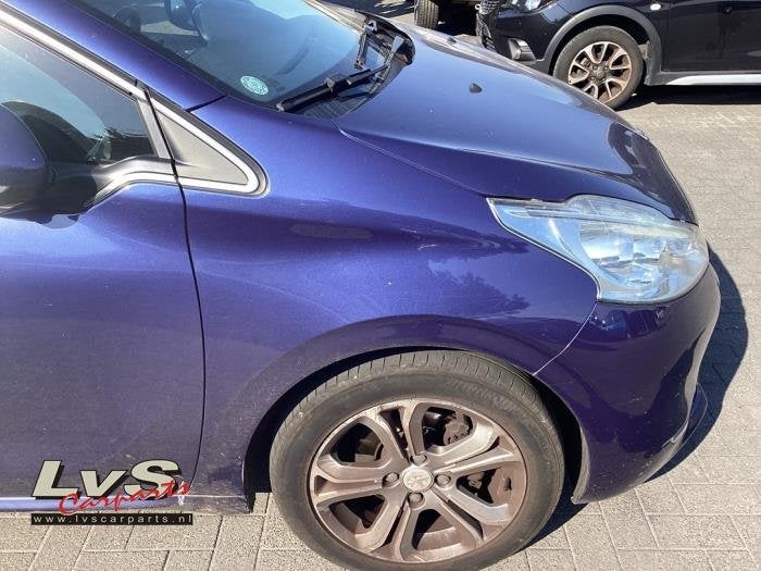 Aile avant droite d'un Peugeot 208 (KUC), -, 3 mois de garantie, Utilisé, -