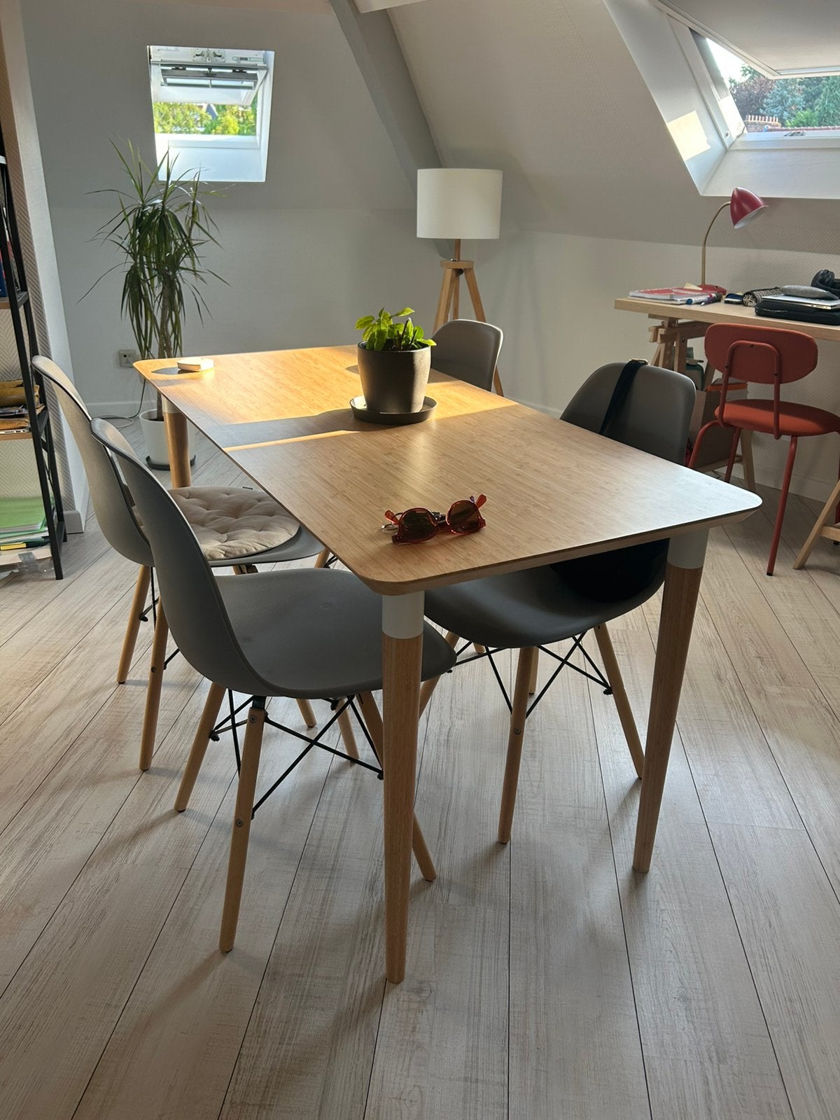 Table a manger et 4 chaises