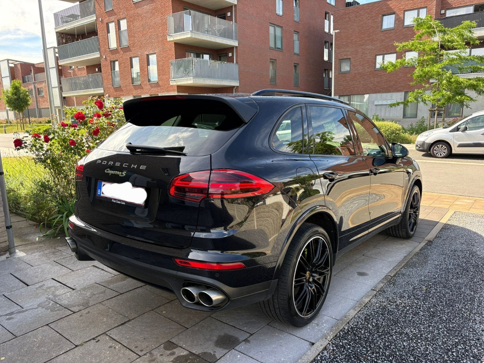 Porsche Cayenne S 3.0 Benzine/Hybride Pano Full Optoins, Auto's, Porsche, Automaat, Cayenne, Zwart, Grijs