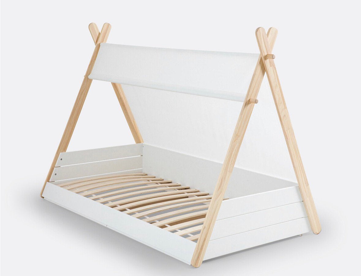 Mooi tipi-bed, perfecte staat. Incl matras, Kinderen en Baby's, Ophalen, 85 tot 100 cm, Zo goed als nieuw, Lattenbodem