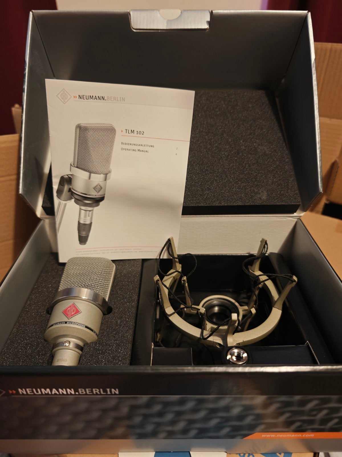 Neumann TLM 102 Studio Set – Micro + Suspension EA 4 – 470 €, Musique & Instruments, Enlèvement ou Envoi, Comme neuf, Micro studio