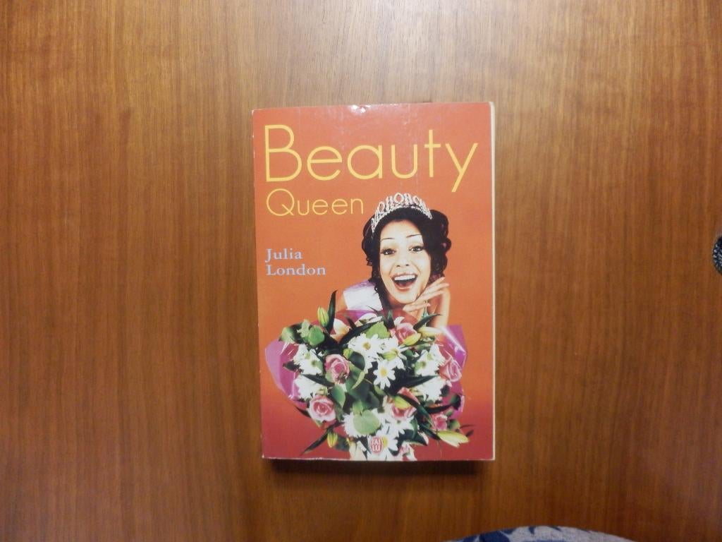 (103) -Beauty Queen, Livres, Romans, Comme neuf, Enlèvement ou Envoi