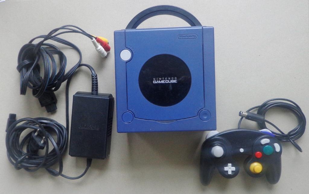 Gamecube Paars + zwarte controller + kabels, Games en Spelcomputers, Spelcomputers | Nintendo GameCube, Gebruikt, Overige kleuren