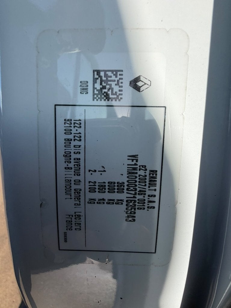 Renault Master (Stock ID 35943) — 24