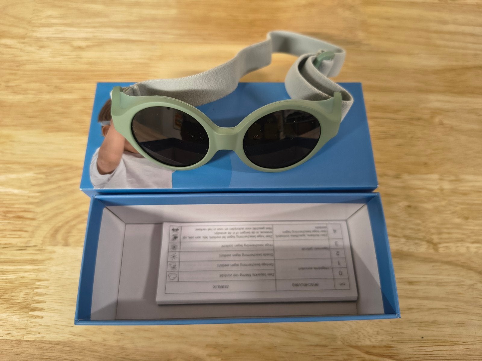 Zonnebril Béaba 1 tot 2 jaar, Kinderen en Baby's, Kindermode-accessoires, Ophalen of Verzenden