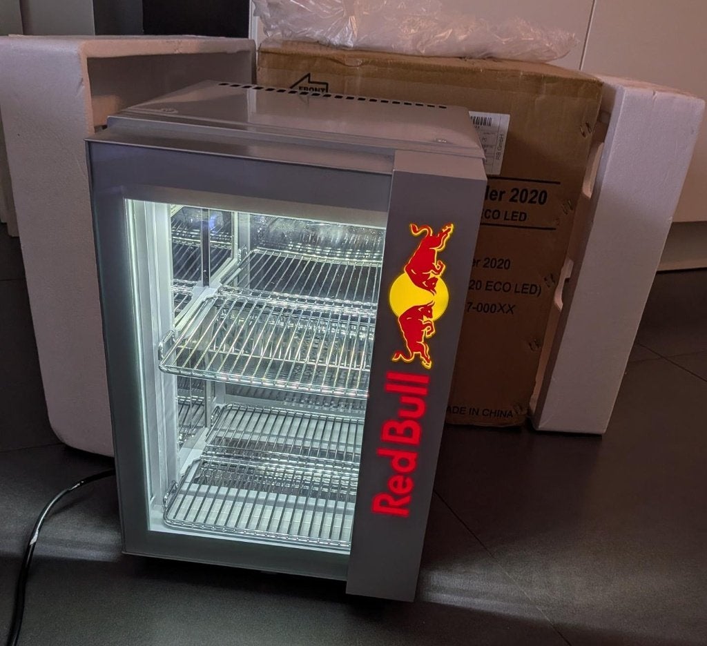 Redbull baby cooler 2020 tafelmodel met verlichting, Elektronische apparatuur, Ophalen, Zonder vriesvak, Nieuw, Minder dan 75 liter