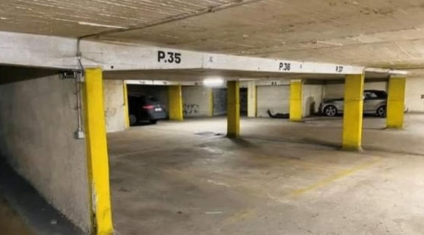 Autostaanplaats te koop 2018 Antwerpen, Immo, Garages & Places de parking, Anvers (ville)