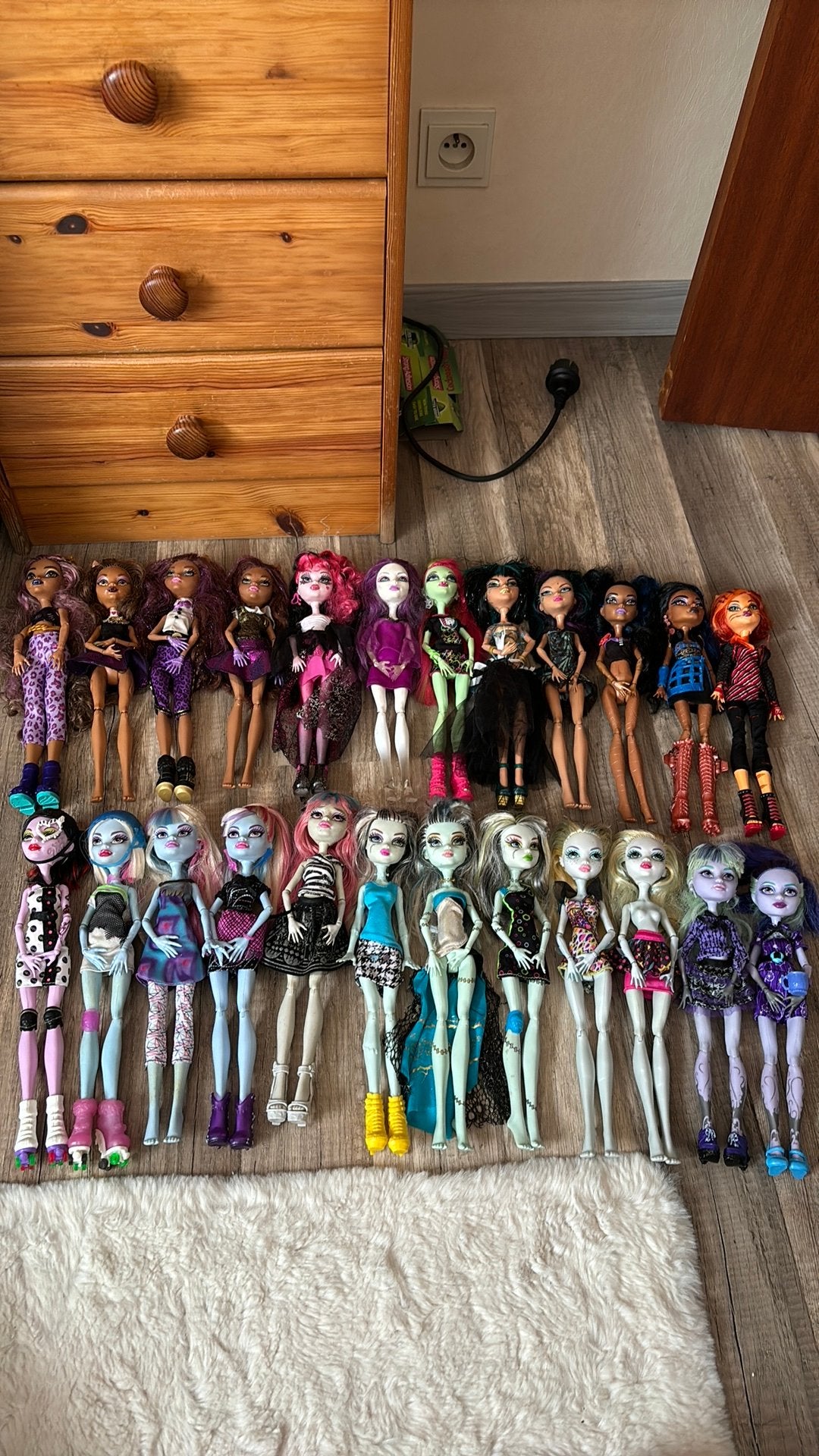 collectie van 24 monster high poppen, Collections, Poupées, Enlèvement, Utilisé, Poupée