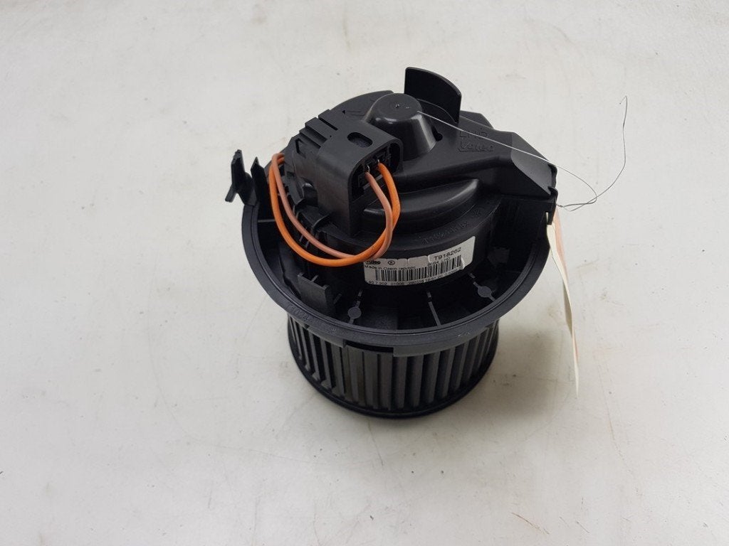 KACHEL VENTILATORMOTOR (|T918262|B000493380|87103YV010|), Gebruikt, Valeo, 100, rue de Courcelles
75017  Paris, FR, Info@valeo.fr