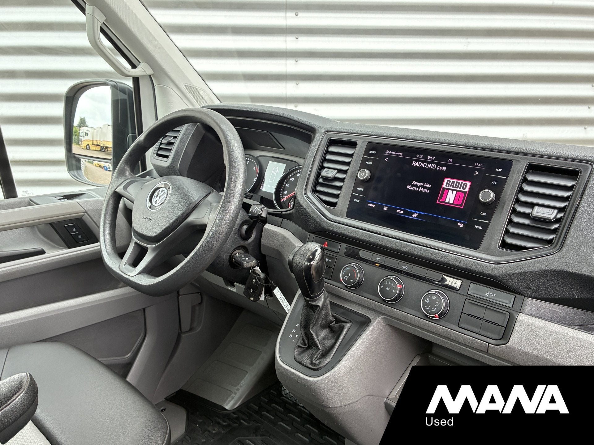 Volkswagen Crafter 35 2.0 TDI L3 140pk Automaat Airco Navi L, Gebruikt, 4 cilinders, Volkswagen, 3000 kg