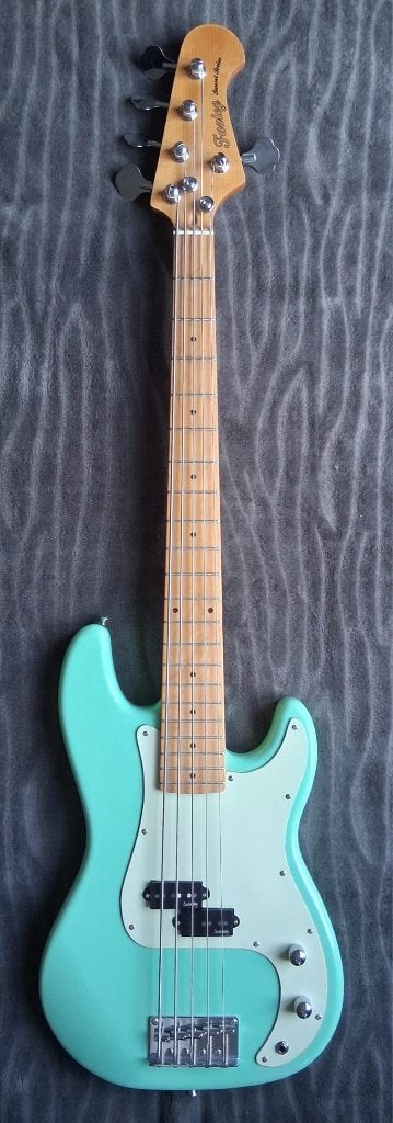 Precision Bass 5-string met Sadowsky pickups, Muziek en Instrumenten, Snaarinstrumenten | Gitaren | Bas, Ophalen, Zo goed als nieuw
