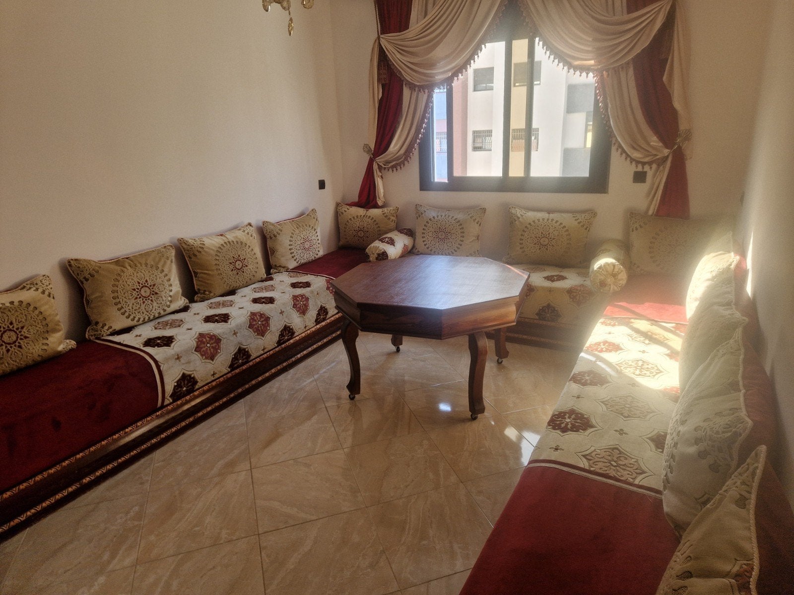 Magnifique appartement 3 chambres à Tanger, Immo, Appartement, Ville
