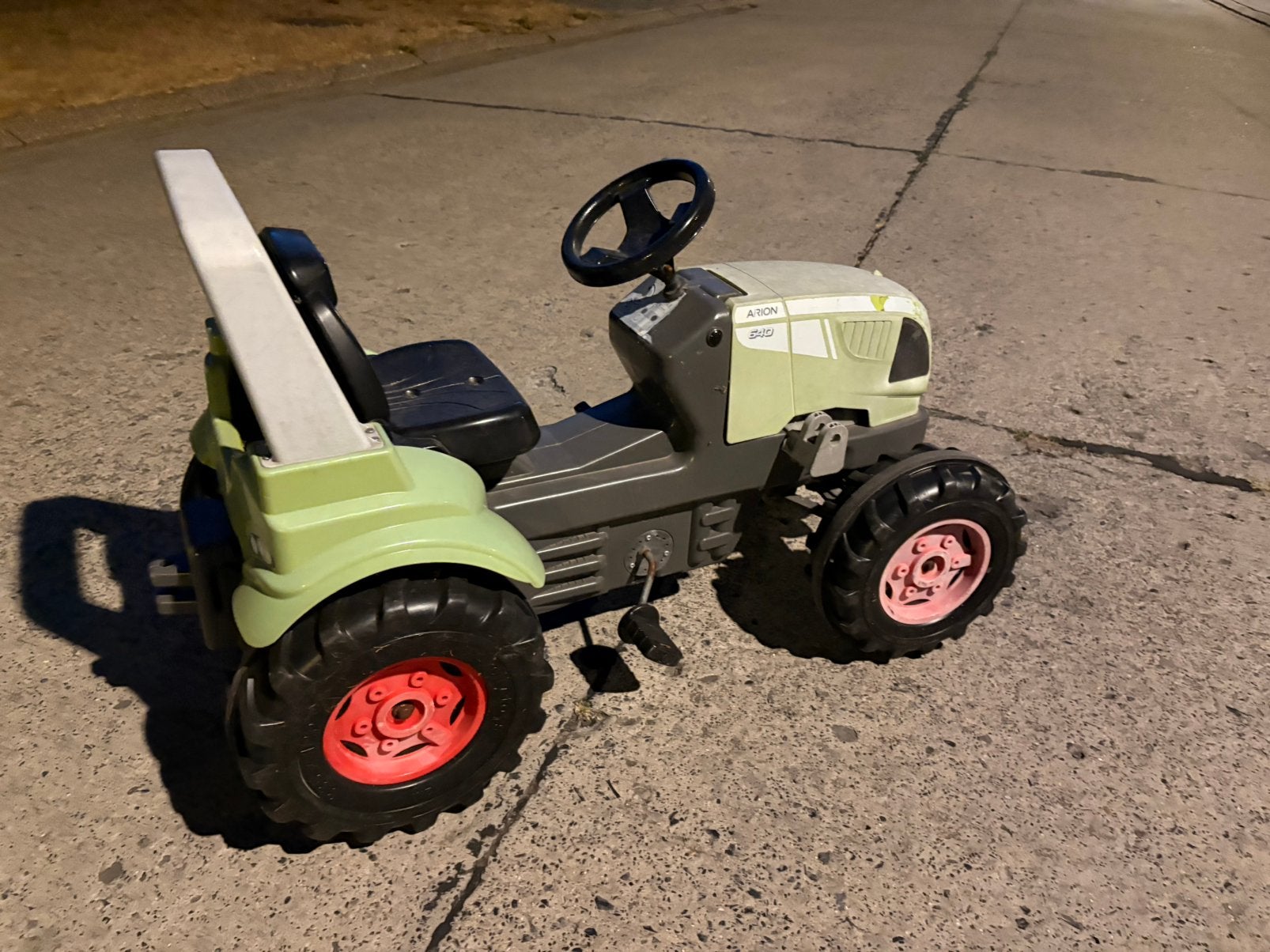 Traktor Arion 640 / 3 - 8 jaar, Ophalen, Gebruikt, Trapvoertuig