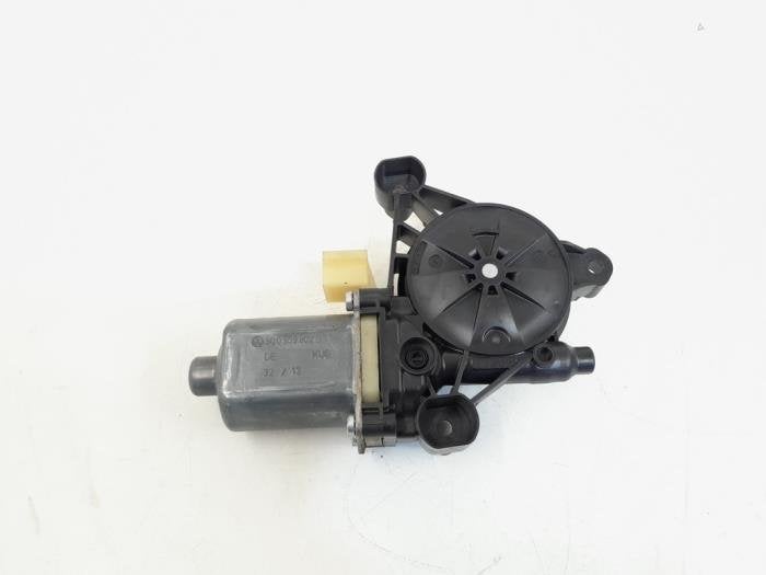 Moteur de vitre portière d'un Volkswagen Golf, Volkswagen, -, 3 mois de garantie, Utilisé