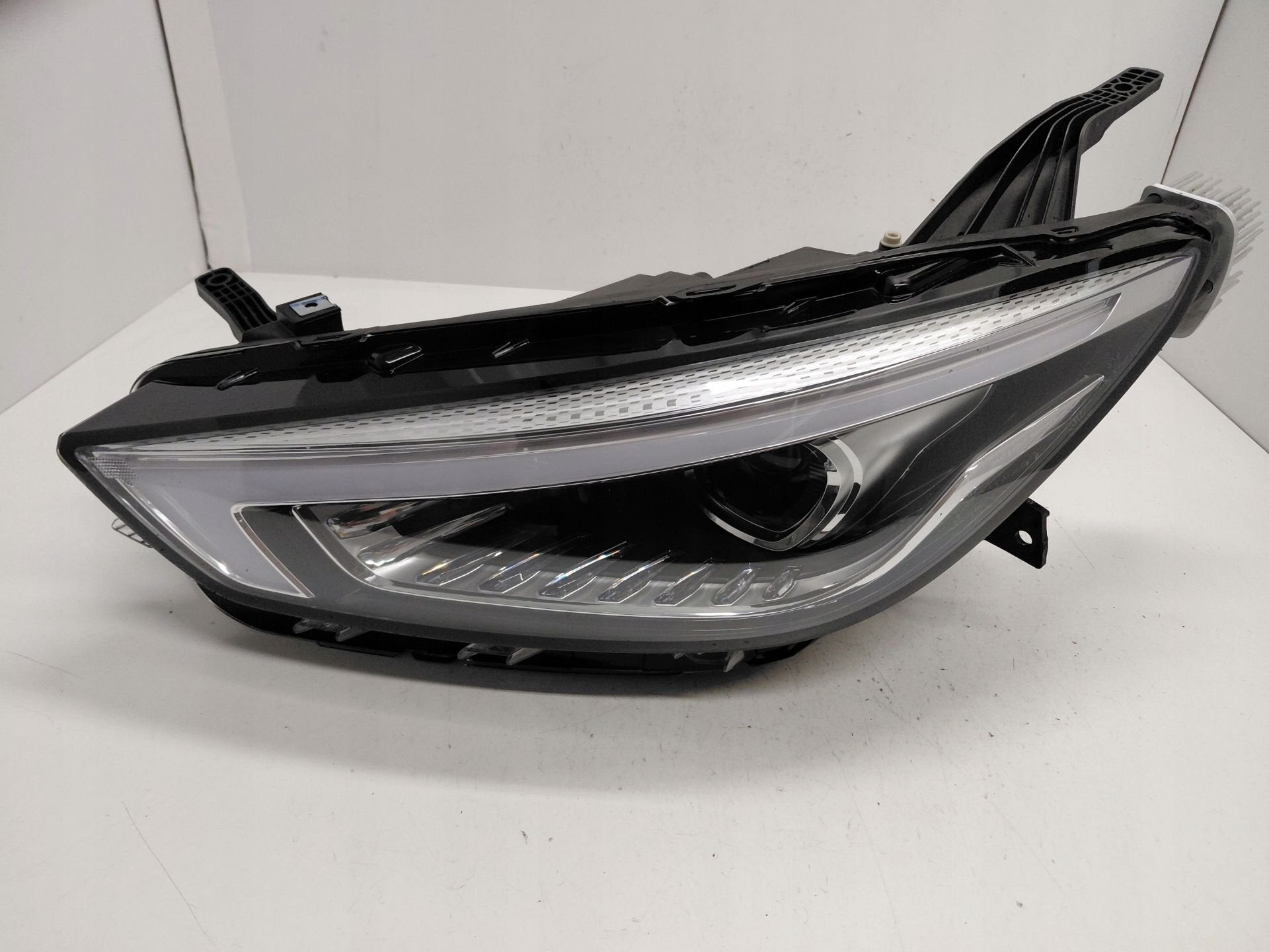 MG ZS Koplamp Links 5G7, Gebruikt, SAIC Motor UK Technical Centre Limited, MG, Customercare@mg.co.uk