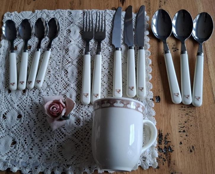 6 Grote mokken + bestek VOS Home & Garden Decorations, Huis en Inrichting, Keuken | Servies, -, -, Ophalen of Verzenden, Zo goed als nieuw