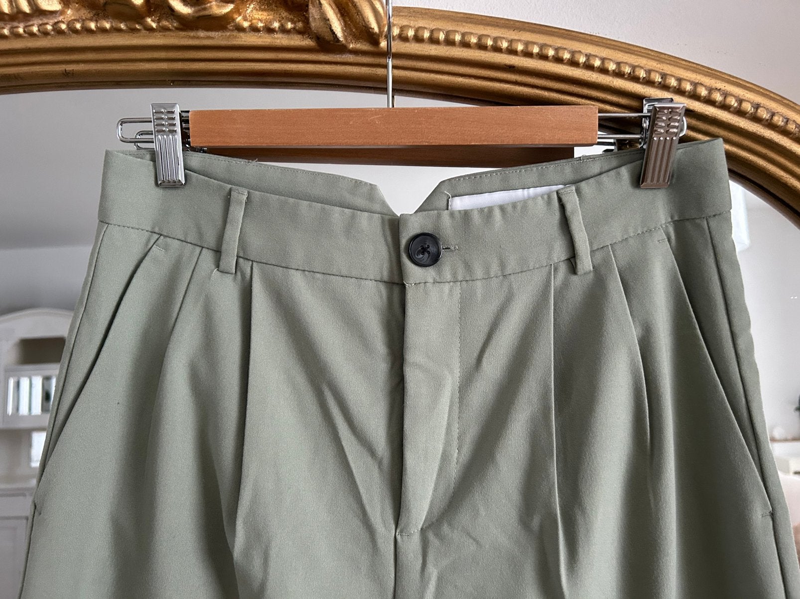 Geklede broek BERSHKA - maat 36, Vêtements | Femmes, Taille 36 (S), Comme neuf, Vert, Enlèvement