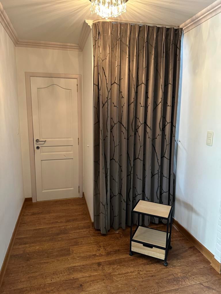 Tafel kast met lade op wielen 30x38cm hoogte is 51cm, Huis en Inrichting, Kasten | Ladekasten, Ophalen, Zo goed als nieuw