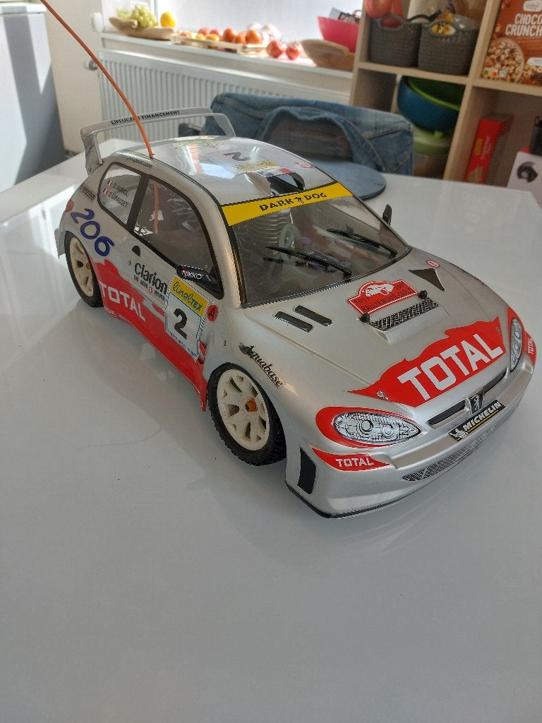 Rc Cen Racing pr pièces, Autres échelles, Enlèvement ou Envoi, Voiture on road, Utilisé