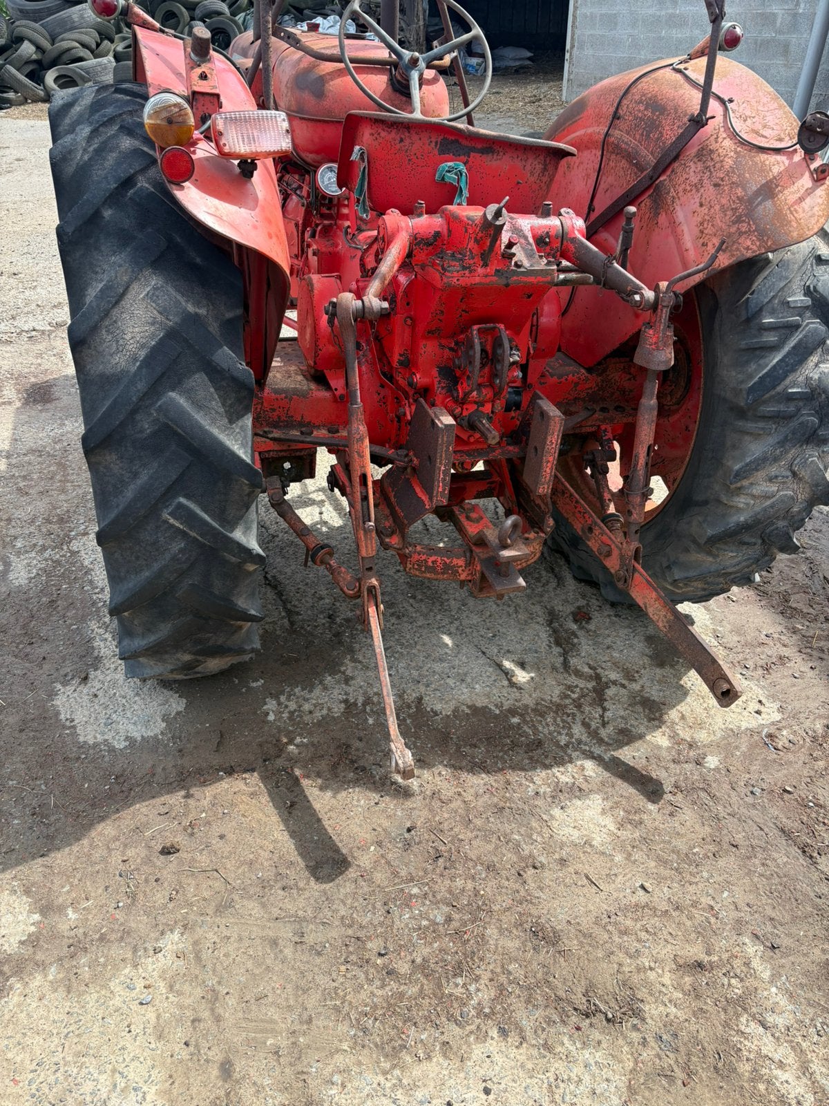 Nufield 460 bm., Enlèvement ou Envoi