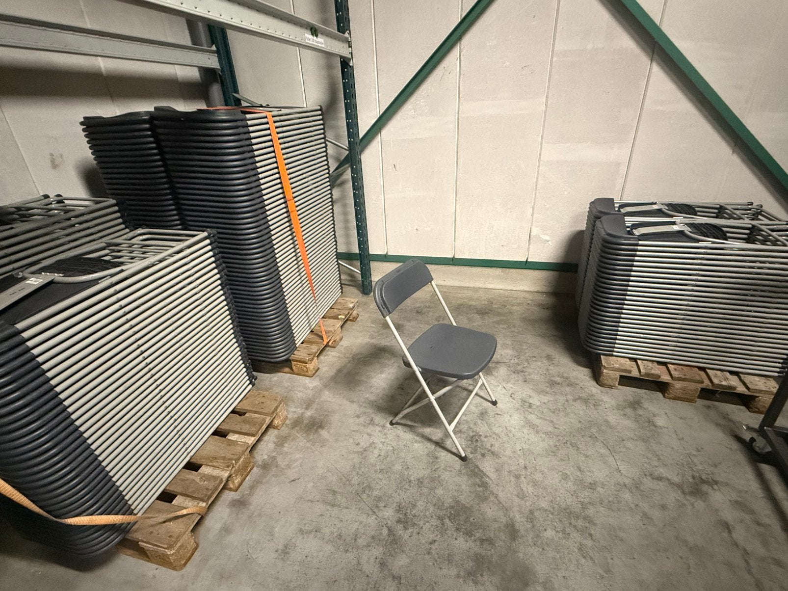 Klapstoel nieuwstaat enkele 100den beschikbaar, Bricolage & Construction, Métaux, Comme neuf, Enlèvement
