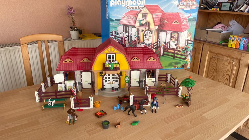 Playmobil manege country 5221, Kinderen en Baby's, Speelgoed | Playmobil, Ophalen, Zo goed als nieuw