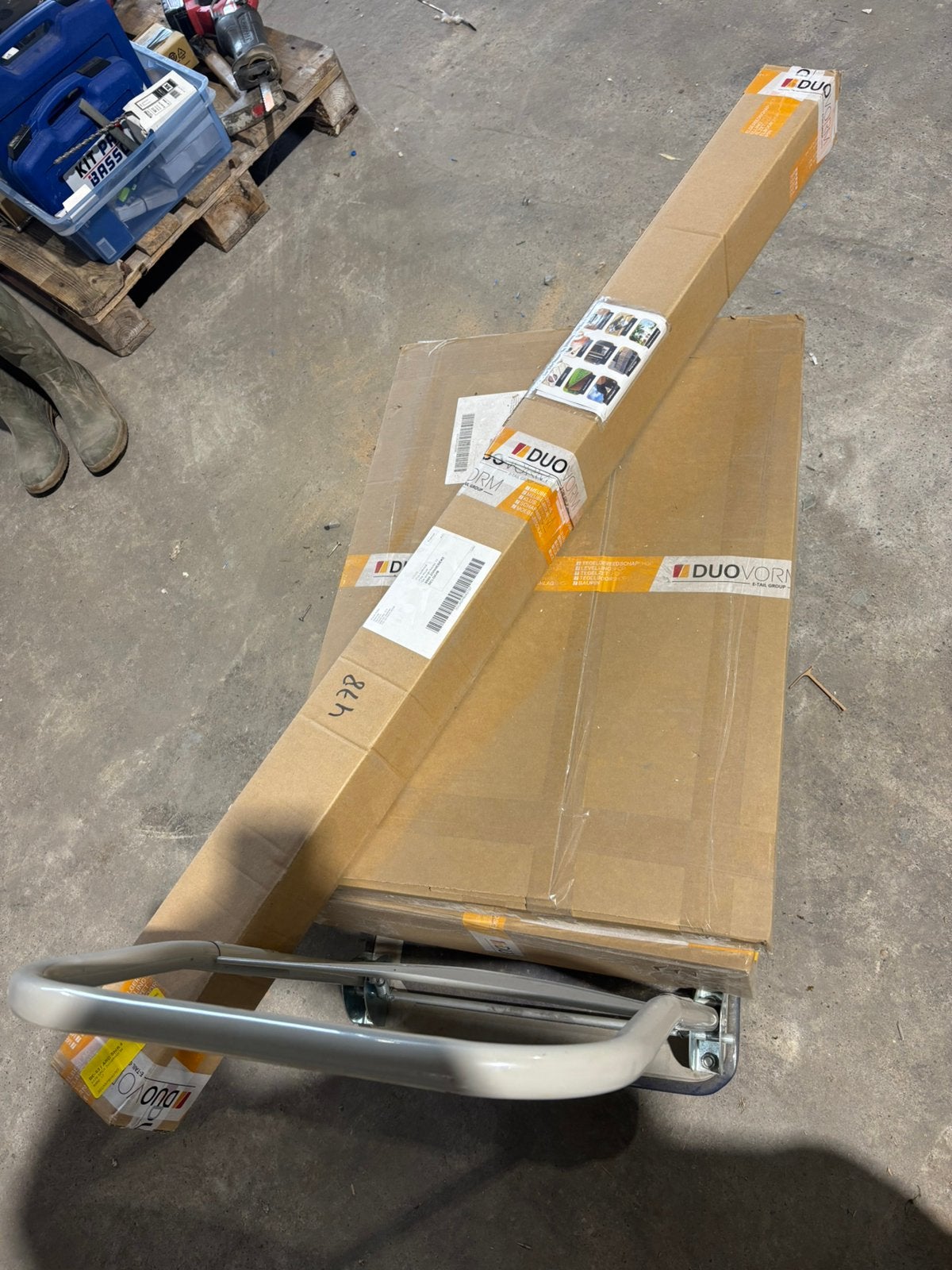 Metalen rek voor muurbevestiging, nieuwprijs 270€., Ophalen, Nieuw