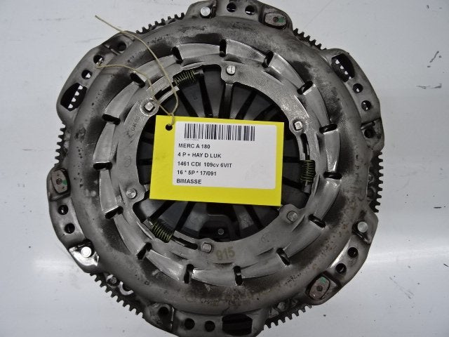 VLIEGWIEL DUBBELE MASSA A (W176) (A0262501001), Gebruikt, Mercedes-Benz, Dialog.mb@mercedes-benz.com, Mercedes-Benz AG