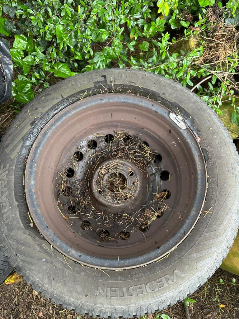 3banden met velg 175/65 R15 Vredestein, Auto diversen, Aanhangwagen-onderdelen, Ophalen, Zo goed als nieuw