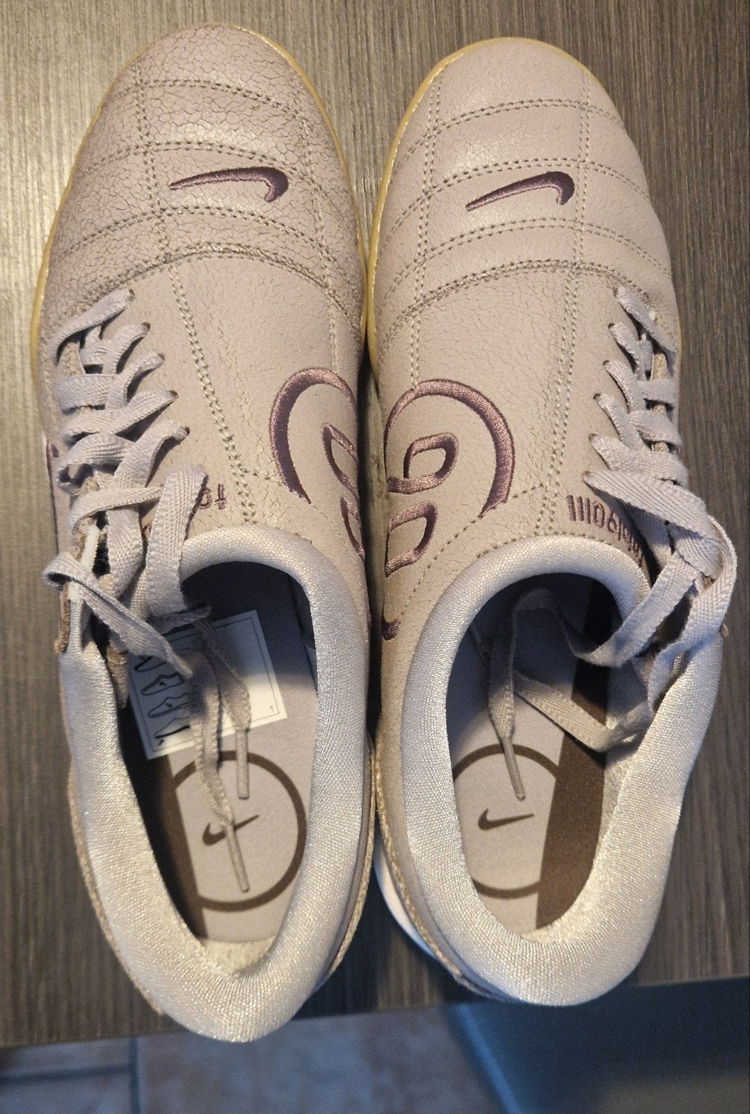 Chaussures nike total 90 T 42.5  et T 47, Enlèvement ou Envoi, Chaussures