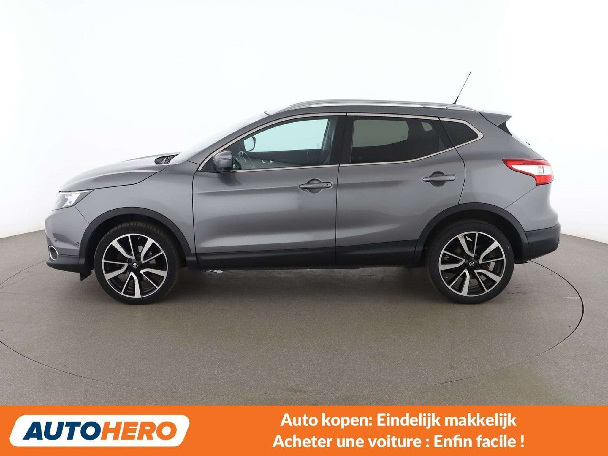 Nissan QASHQAI 1.2 360 (année de construction 2015), Autos, Nissan, Achat, 129 g/km, 1350 kg, https://public.car-pass.be/vhr/2eb47abe-90c8-4f6e-b303-bb171da465cb