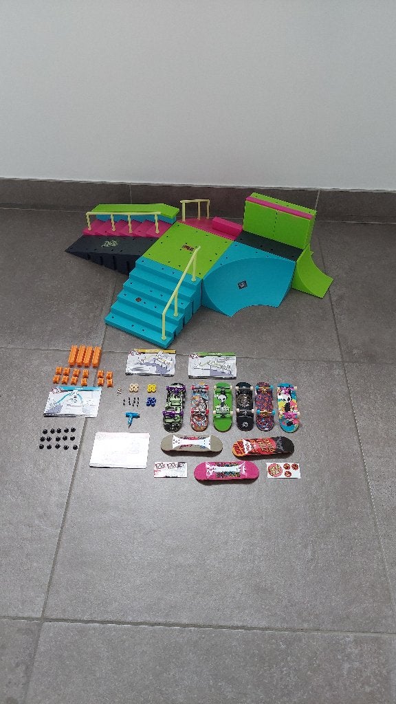 Tech Deck skatepark + vingerboards, Ophalen, Zo goed als nieuw, Jongen of Meisje