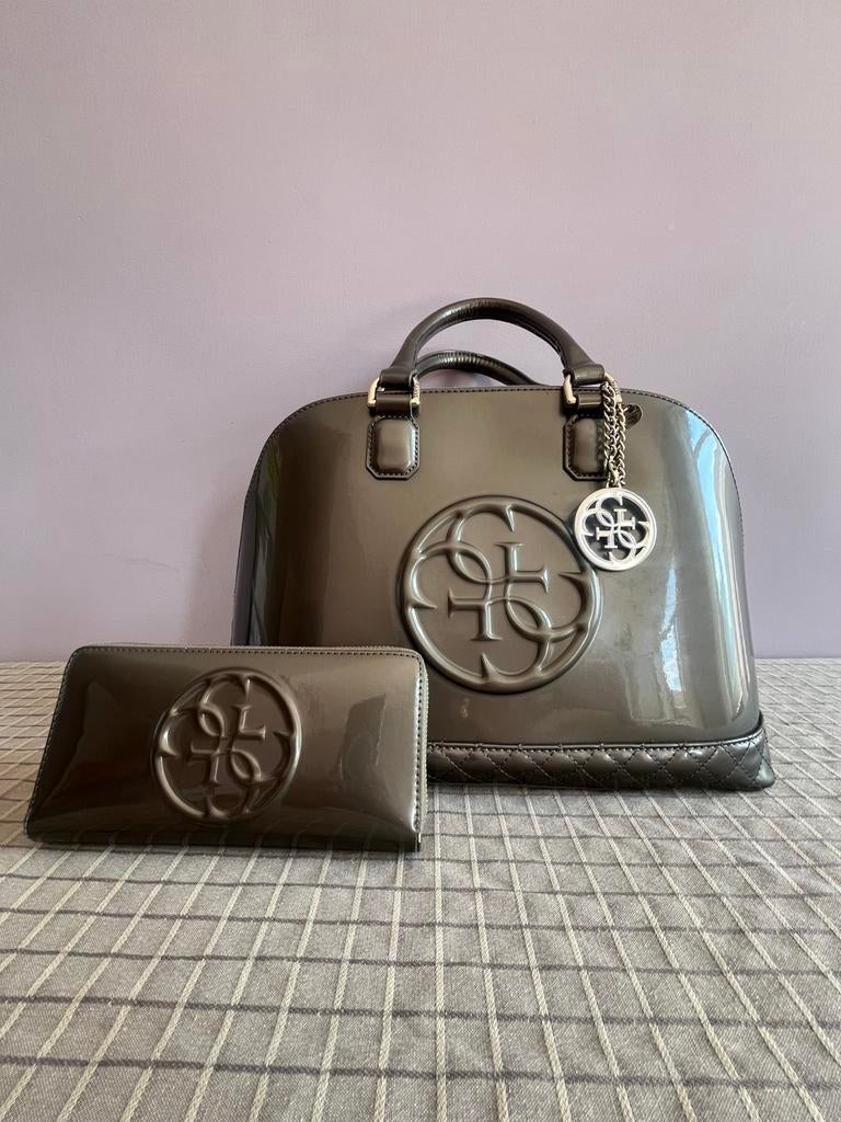 Handtas & portefeuille GUESS, Ophalen, Zo goed als nieuw, Groen, Handtas