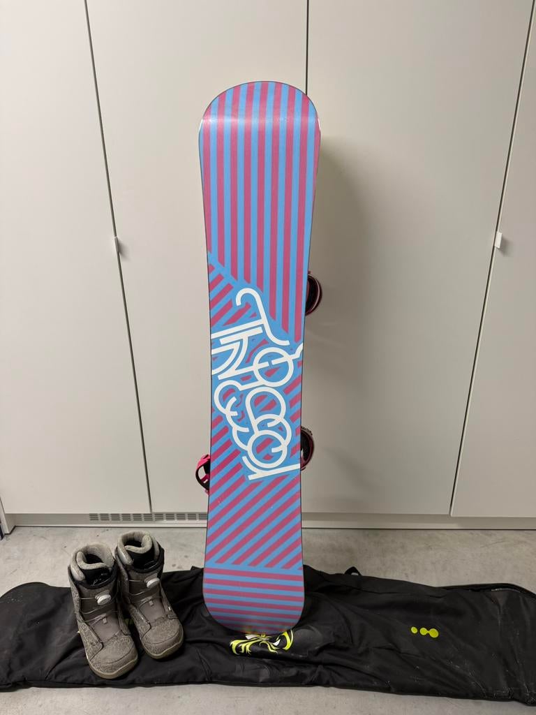 Snowboard met bindingen, boots en zak, Sport en Fitness, Ophalen, Zo goed als nieuw, Bindingen
