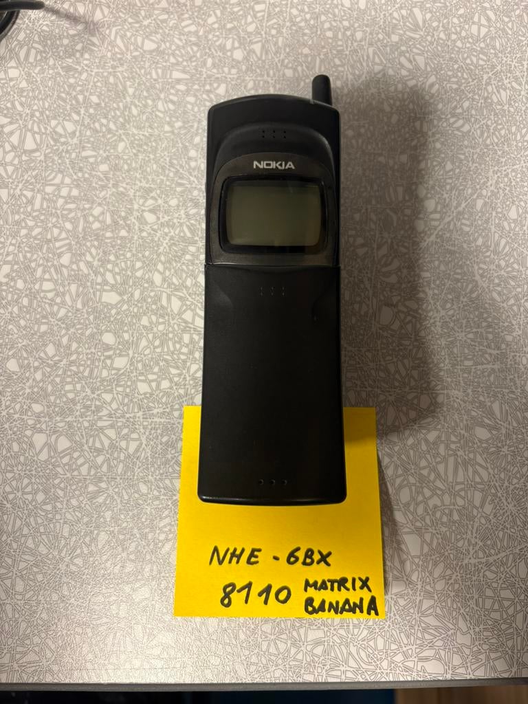 Nokia retro vintage 8110 banana matrix, 6210, 6310, 6150, Télécoms, Enlèvement ou Envoi, Utilisé