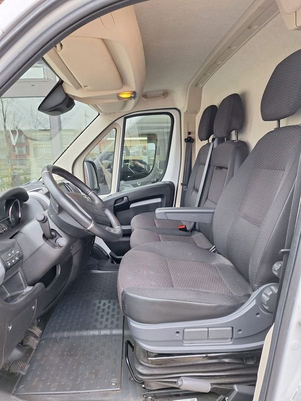 Peugeot Boxer, Autos, Assistance au freinage d'urgence, 3 places, Boîte manuelle, Diesel