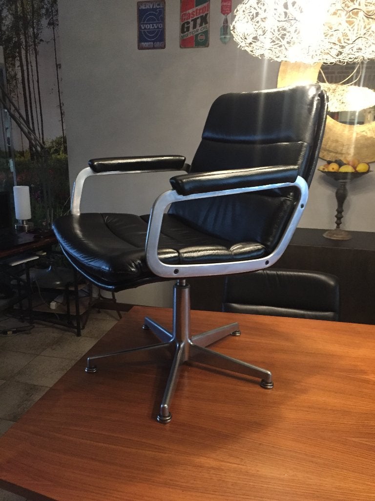 Artifort F978 - zwart lederen executieve chairs, Ophalen, Gebruikt, Zwart, Vijf, Zes of meer stoelen