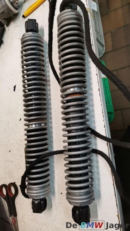 Gasveer set achterklep BMW F10+F10 LCI 4831587+4831588, Gebruikt, Ophalen of Verzenden, BMW, BMW