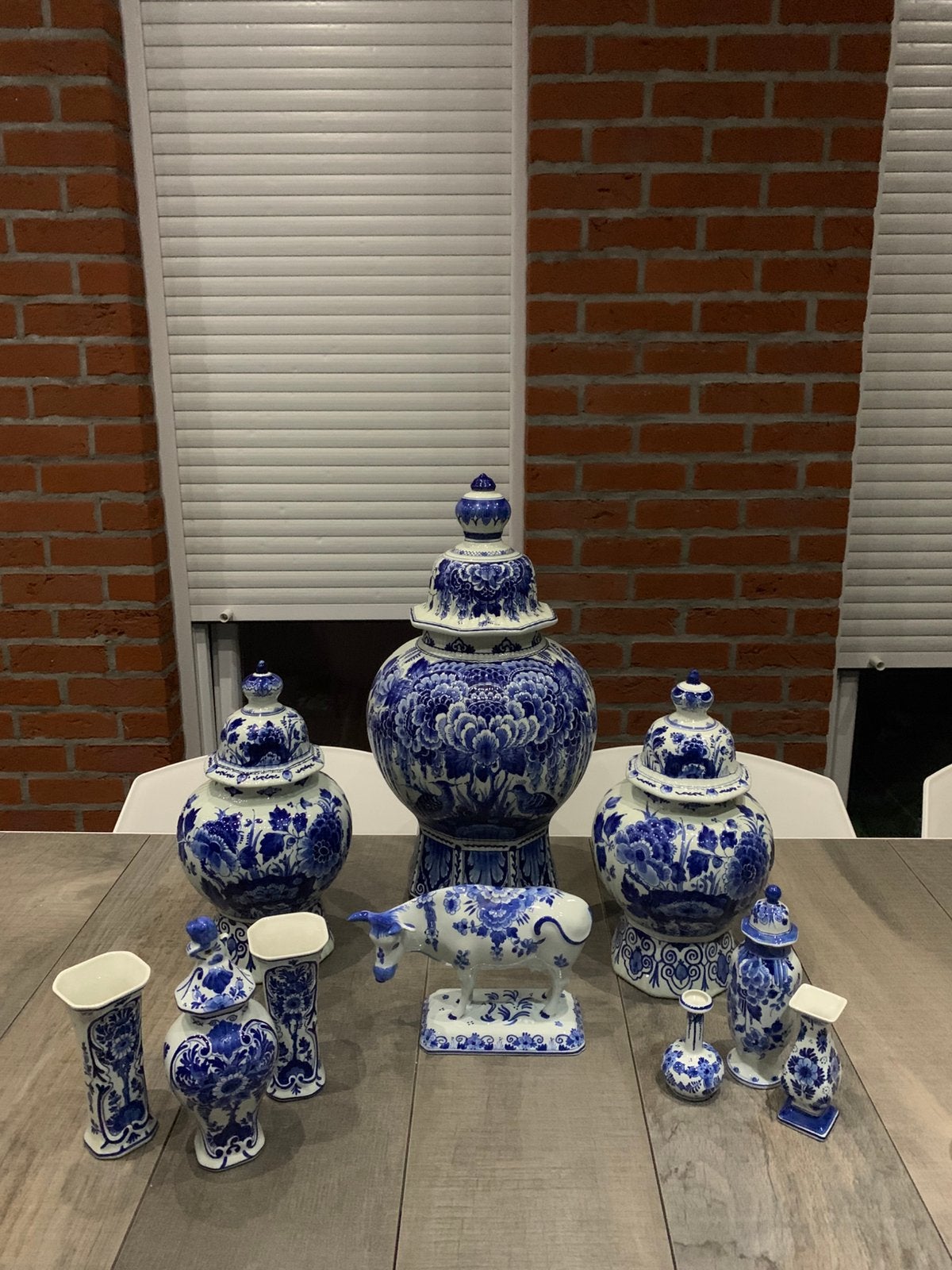 Set Delft, Enlèvement