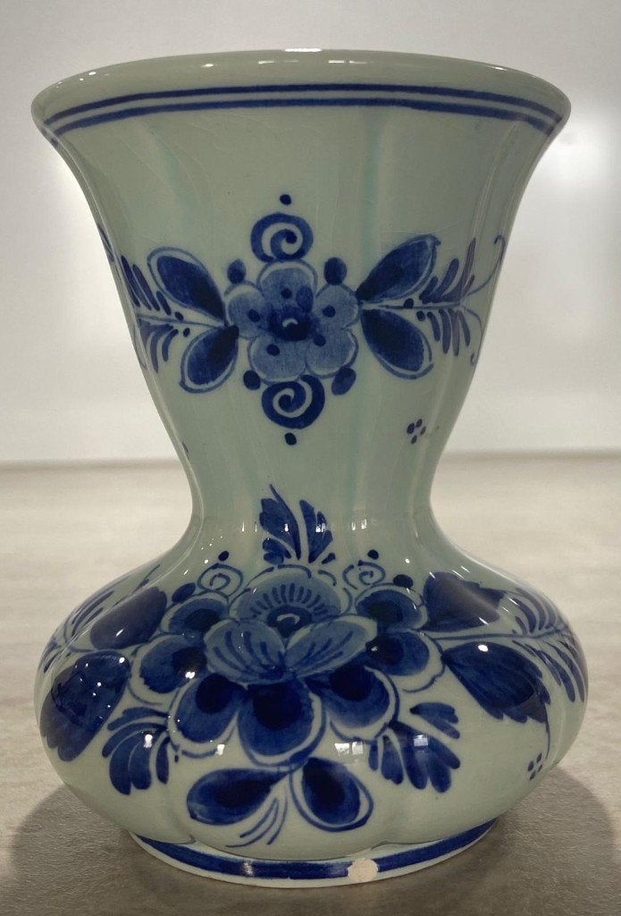 Delfst blauw handgeschilderde kraagvaas, Enlèvement