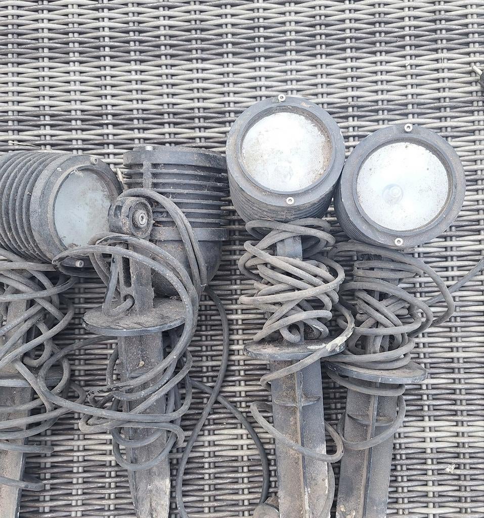 Zware tuinverlichting met  dikke zware kabel/stekker, Enlèvement