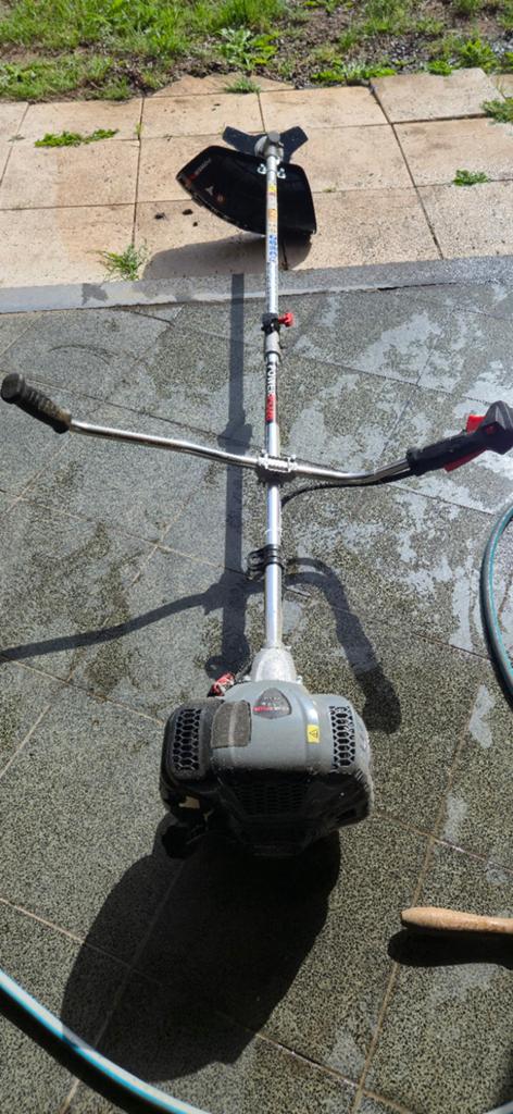 Benzine Bosmaaier te koop 42,7cc, Tuin en Terras, Ophalen, Benzine, Zo goed als nieuw, 30 tot 50 cm