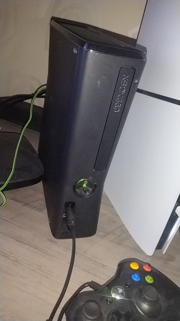 Xbox 360, 14 jeux, 1 manette, Consoles de jeu & Jeux vidéo, Consoles de jeu | Xbox 360, Avec 1 manette, Comme neuf, Enlèvement