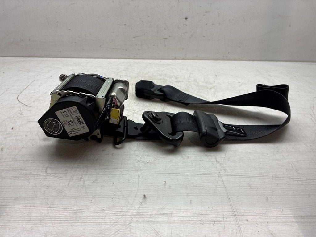 CEINTURE DE SECURITE AVANT DROIT Renault Arkana (RJLL), Renault, Utilisé, Peter-Huppertz-Straße 5
51063  Köln, DE, Dialog.deutschland@renault.de