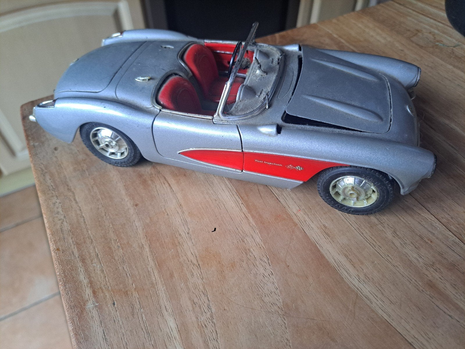 Chevrolet corvette 1957 1/18