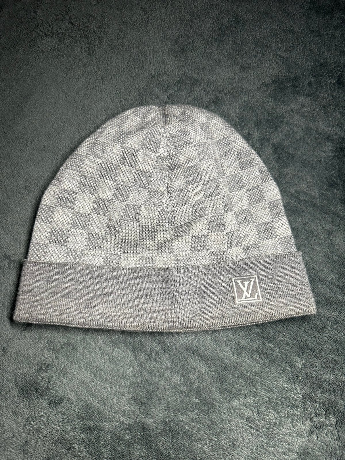 Louis V Damier muts, Ophalen of Verzenden, Zo goed als nieuw, Muts