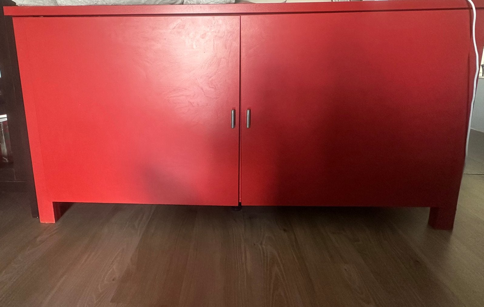 Rode kast met legplank gratis, Huis en Inrichting, Ophalen, Zo goed als nieuw