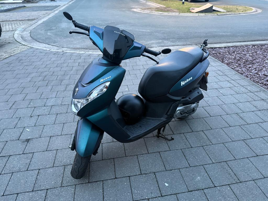 Peugeot kisbee a klasse te koop voor onderdelen, Fietsen en Brommers, Brommers | Peugeot, Ophalen, Zo goed als nieuw
