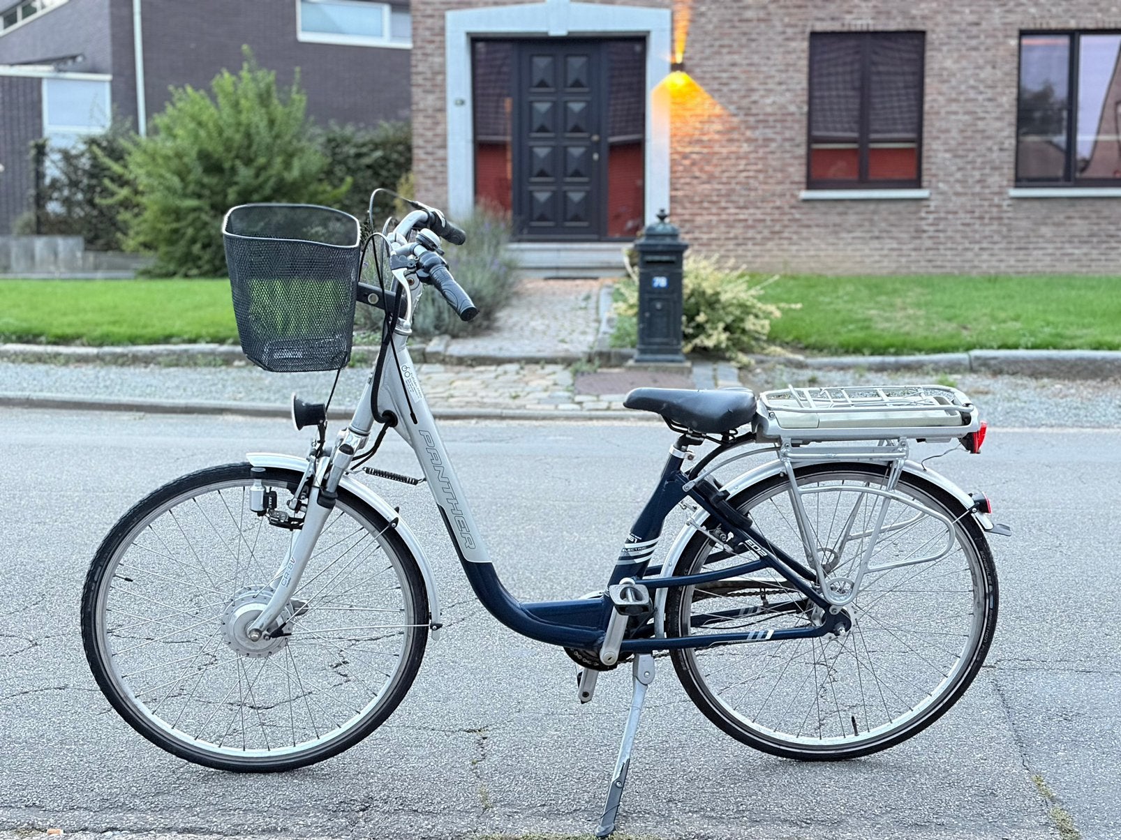 Elektrische fiets Panther 25kmh met oplader, Fietsen en Brommers, Ophalen, Zo goed als nieuw